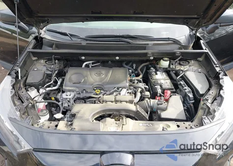 2021 Toyota Rav4 Le z USA, uszkodzony, nr VIN JTMF1RFV4MD069013